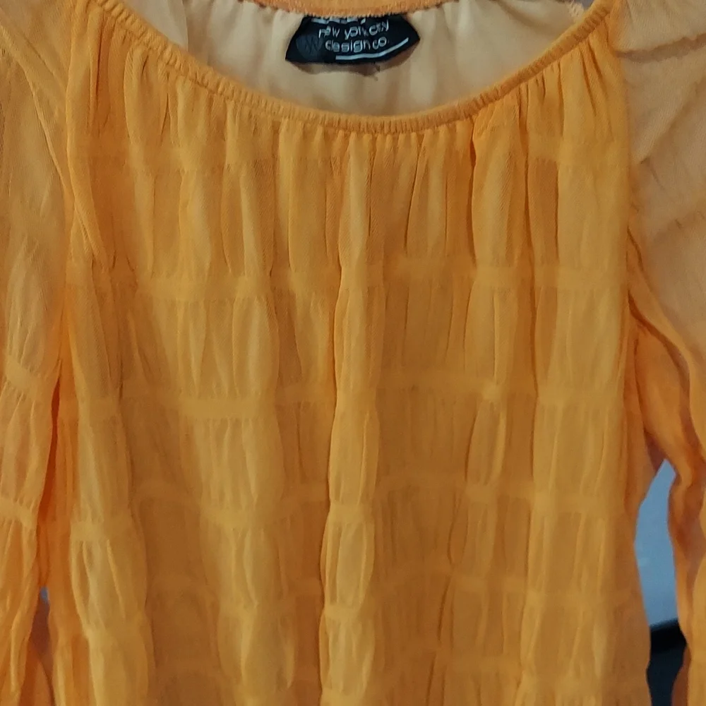 Tops 5 for $20 - Picture 5 of 16